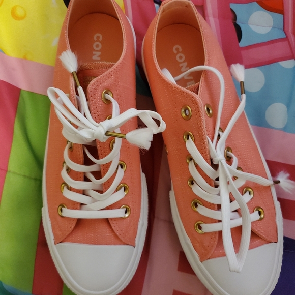 Converse All Star Shoes - Picture 2 of 3